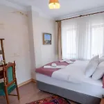 Отель Yellow Stone House