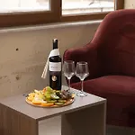 Yellow Stone House Отель *