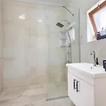 Отель Yellow Stone House *