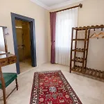 Отель Yellow Stone House *