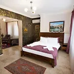 Hotel Yellow Stone House