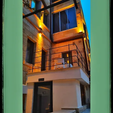 Otel Yellow Stone House *