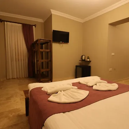 Yellow Stone House Hotel