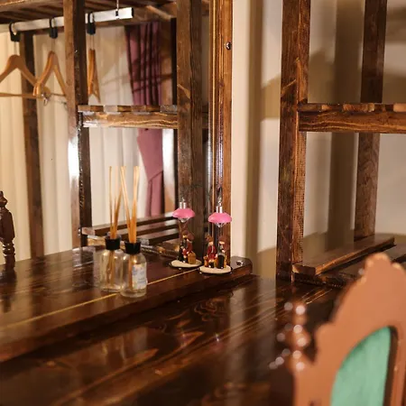 Otel Yellow Stone House *