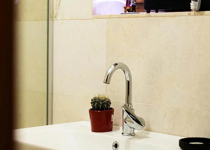 Yellow Stone House Otel *