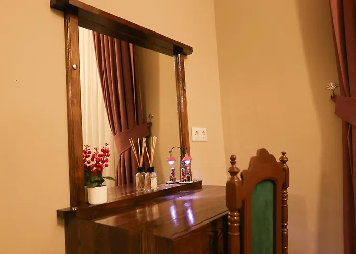 Yellow Stone House Отель *