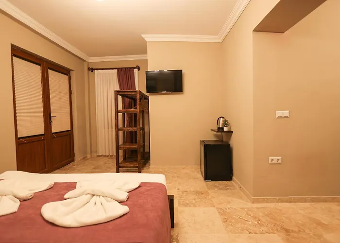 Yellow Stone House Otel *